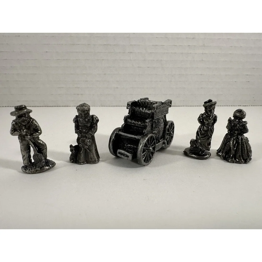 The Americana Pewter Collection AH48 HO Liberty Falls Stagecoach & Figures Set